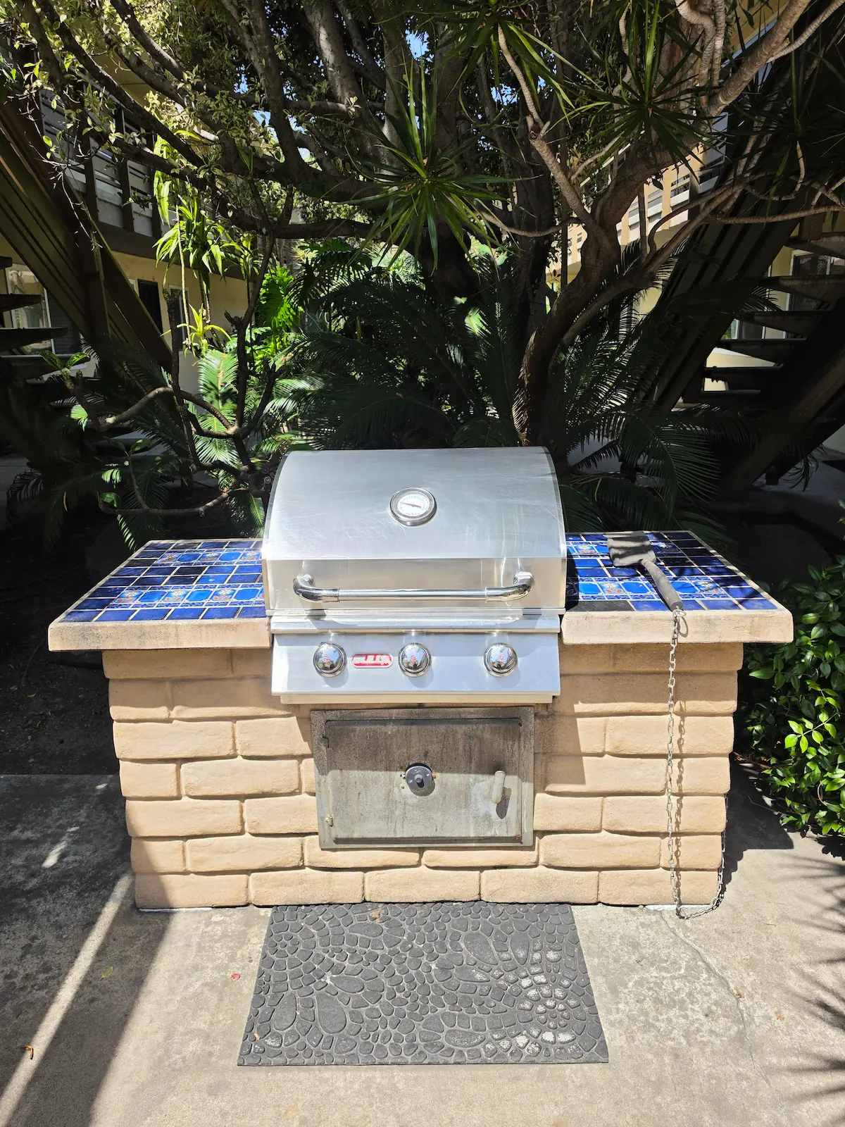 Gas BBQ in the courtyard at Hillcrest Place