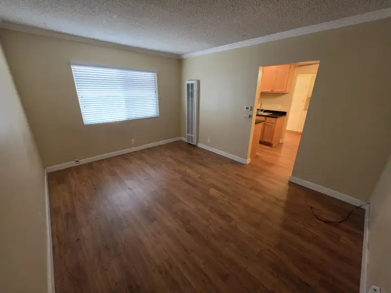 Main living window dining