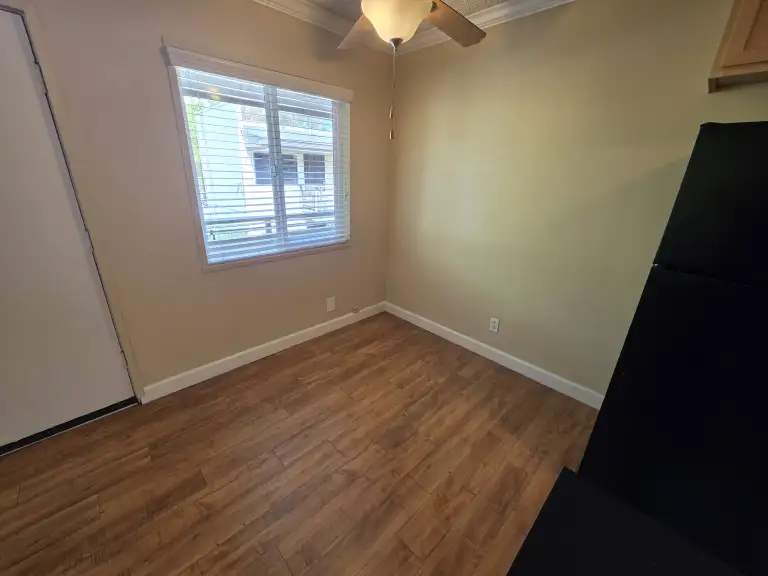 One bedroom dining area